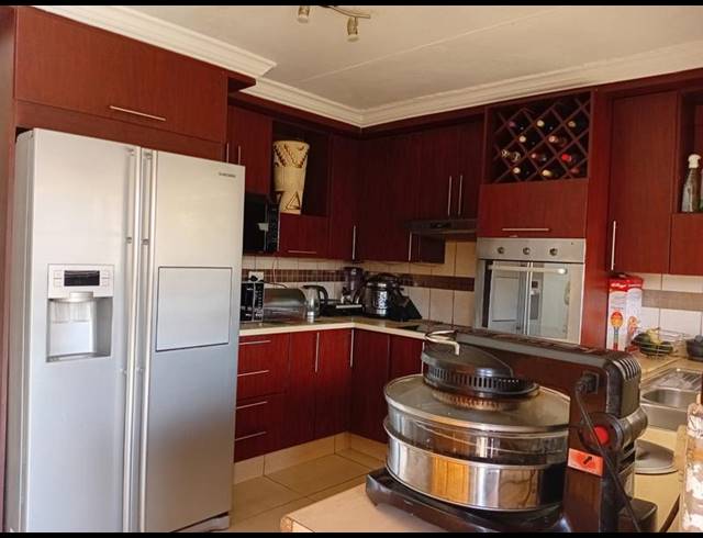 3 BEDROOM HOUSE FOR SALE IN MONTANA TUINE